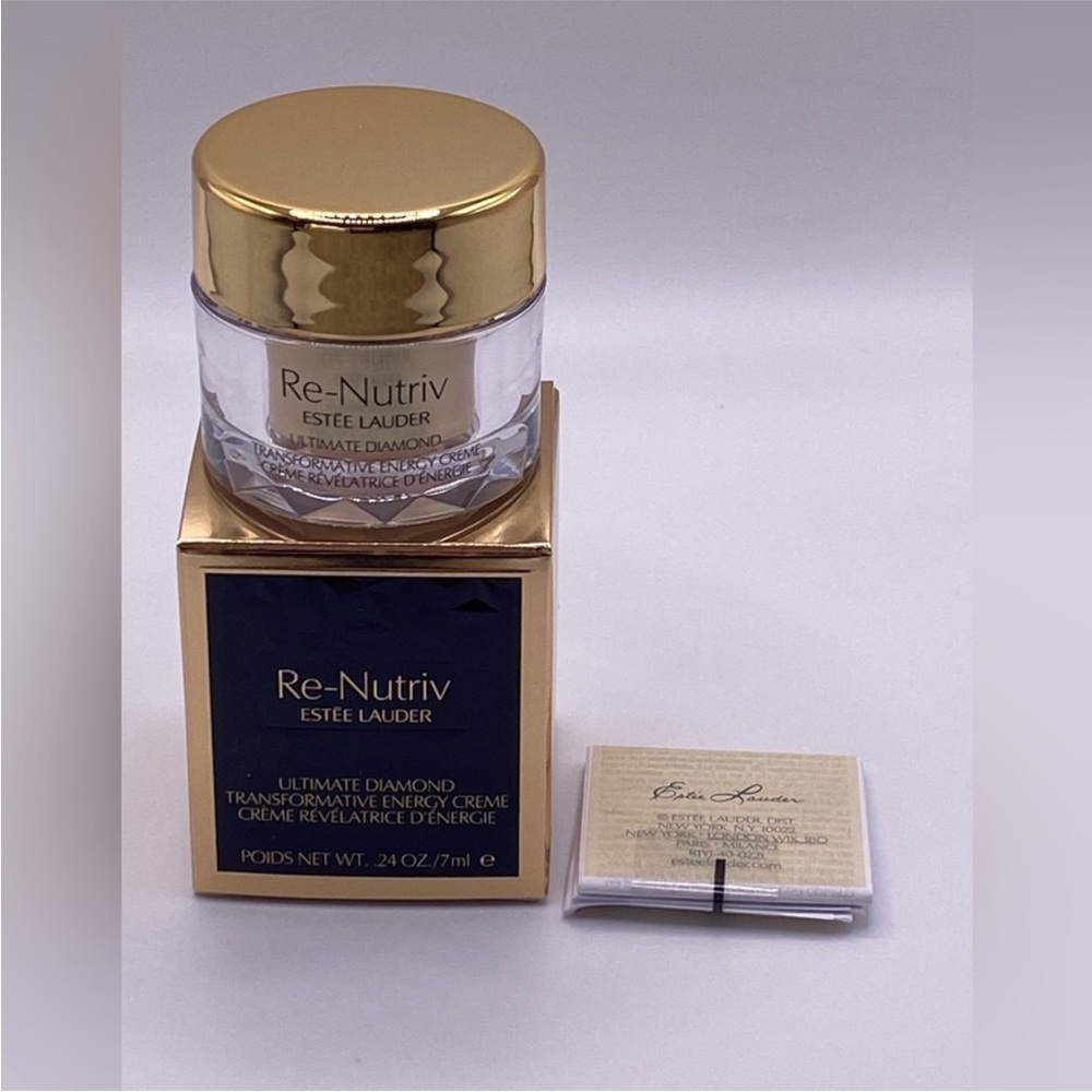 Estee Lauder Re-Nutriv Ultimate Diamond.